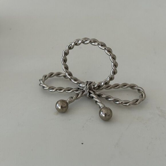 Vintage Silver Bow Napkin Rings Set of 4 Coquette Cottage Romantic Classic NEW - Picture 7 of 8